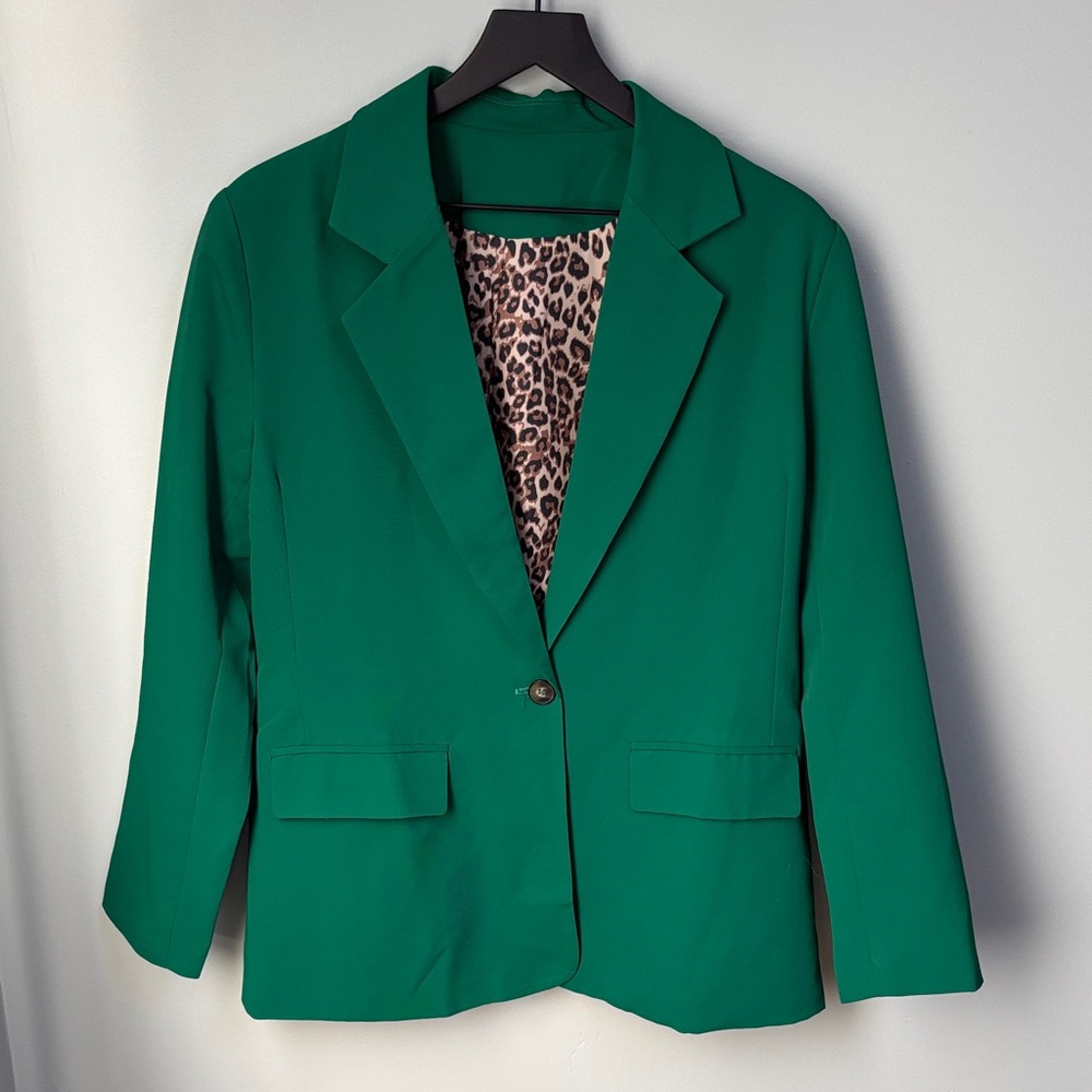 Elegant Emerald Women's Blazer